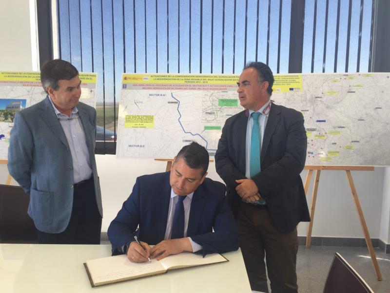 Sanz destaca el impulso dado por el Gobierno a la modernización de regadíos en el Bajo Guadalquivir, con una inversión de 32 millones