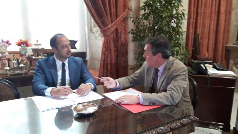 El delegado del Gobierno y el alcalde de Sevilla mantienen una reunión en el Ayuntamiento 