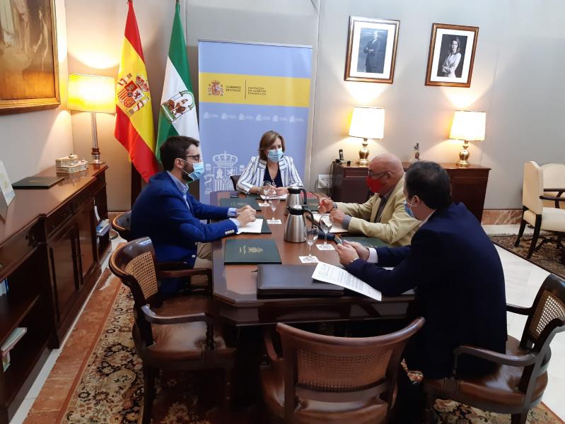Sandra García traslada a las cooperativas agrarias el compromiso del Gobierno con el campo andaluz tras conseguir mantener el presupuesto de la PAC