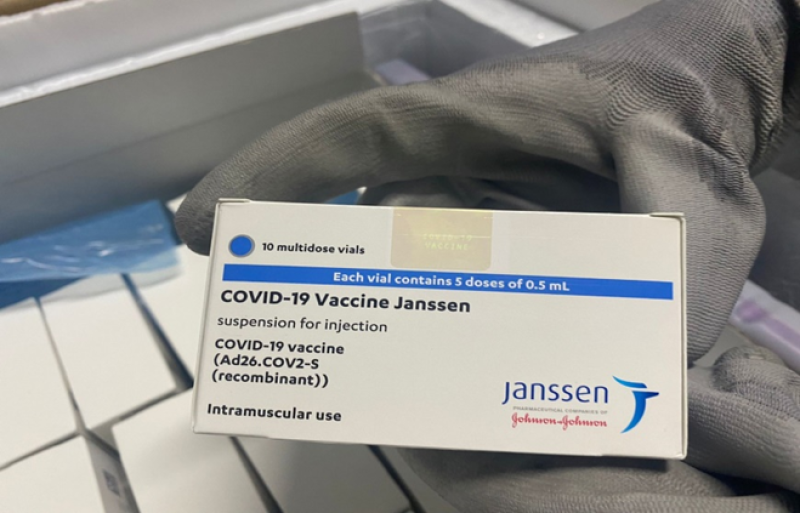 Las primeras dosis de la vacuna de Janssen llegan a Andalucía 