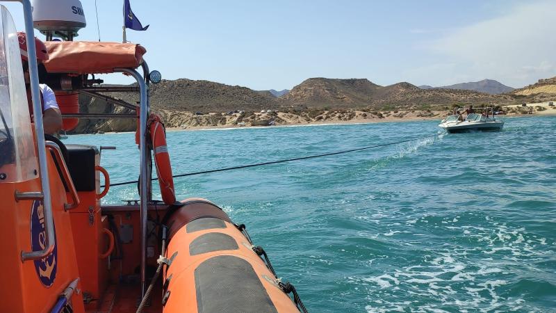 Salvamento Marítimo auxilió a 395 buques en la costa andaluza en los cinco primeros meses del año