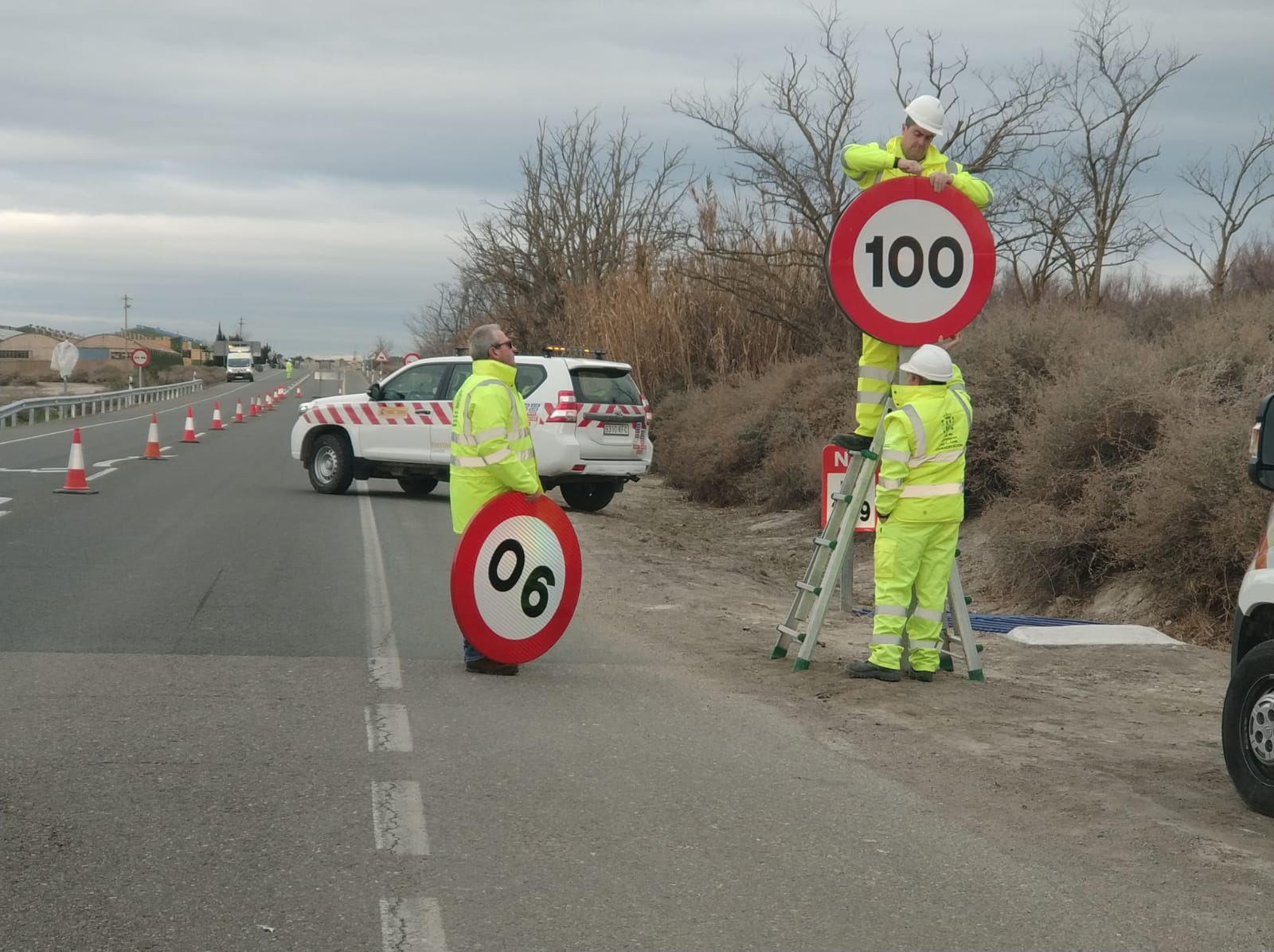Aragón ultima el cambio de señalización de 100 km/h a
90 km/h en las carreteras convencionales
