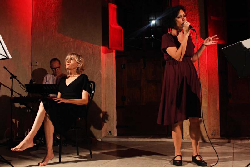 Música y poemas en Teruel para reclamar la igualdad con motivo del 8M