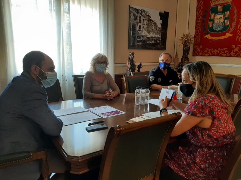 La Subdelegación del Gobierno en Huesca y el Ayuntamiento de Barbastro mantienen una primera reunión para la integración del municipio en el Sistema VioGén 
