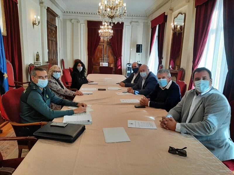 La Subdelegación del Gobierno en Huesca y la Guardia Civil se reúnen con organizaciones agrarias y ganaderas de la provincia de Huesca