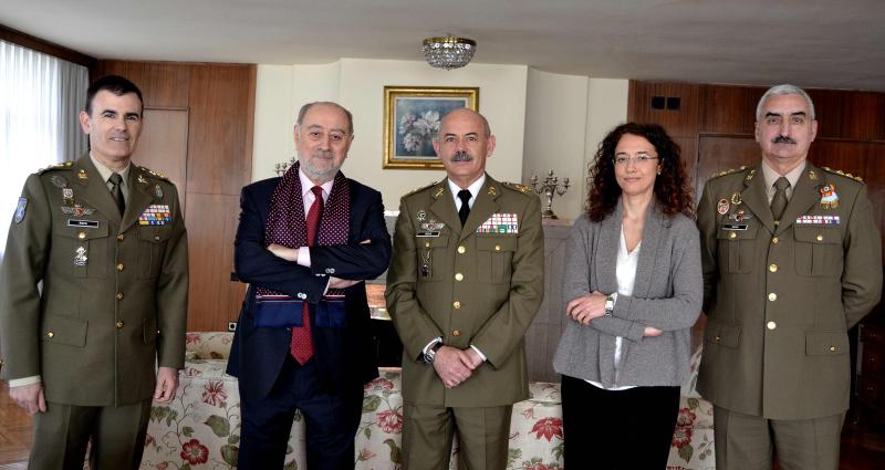 El delegado del Gobierno en Asturias recibió al general jefe de la Fuerza Logística Operativa y Representante Institucional de las Fuerzas Armadas en el Principado de Asturias.