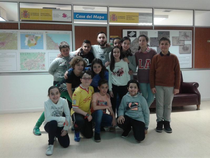 Estudiantes de 5º de Primaria del Colegio Publico La Fresneda de Siero han visitado  las instalaciones del Servicio Regional del Instituto Geográfico Nacional en la Delegación del Gobierno en Asturias.