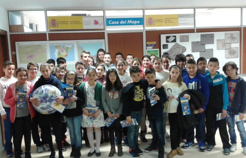 Estudiantes del Colegio Público Ventanielles de Oviedo de 5º de primaria han visitado las instalaciones del Servicio Regional del Instituto Geográfico Nacional en Asturias en la Delegación del Gobierno.
