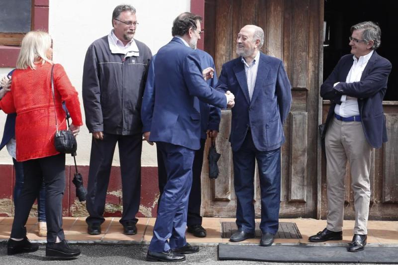 El presidente del Gobierno en funciones y candidato del PP visitó Asturias, dentro de su agenda electoral.