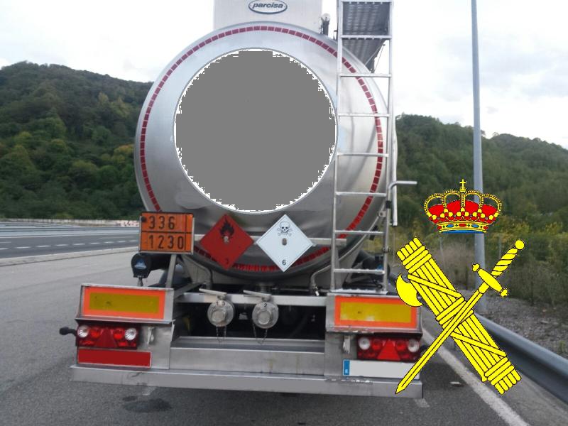 Detenido el conductor de un camión que transportaba mercancias peligrosas por superar la tasa de acoholemia permitida.