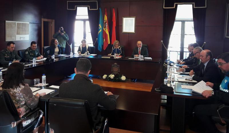El delegado del Gobierno y la alcaldesa del Ayuntamiento de Noreña , presidieron la reunión de  la Junta Local de Seguridad, conforme al R.D. 1087/2010, de 3 de septiembre. 

