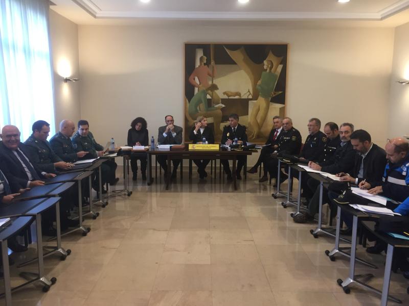 La Delegada del Gobierno preside la Junta de Seguridad convocada para organizar el dispositivo de seguridad del partido entre el Real Oviedo y el Real Sporting de Gijón
