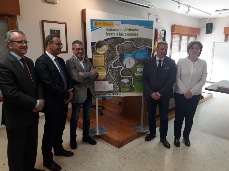 El Ministerio para la Transición Ecológica presenta el proyecto para proteger Arriondas frente a las avenidas de los ríos