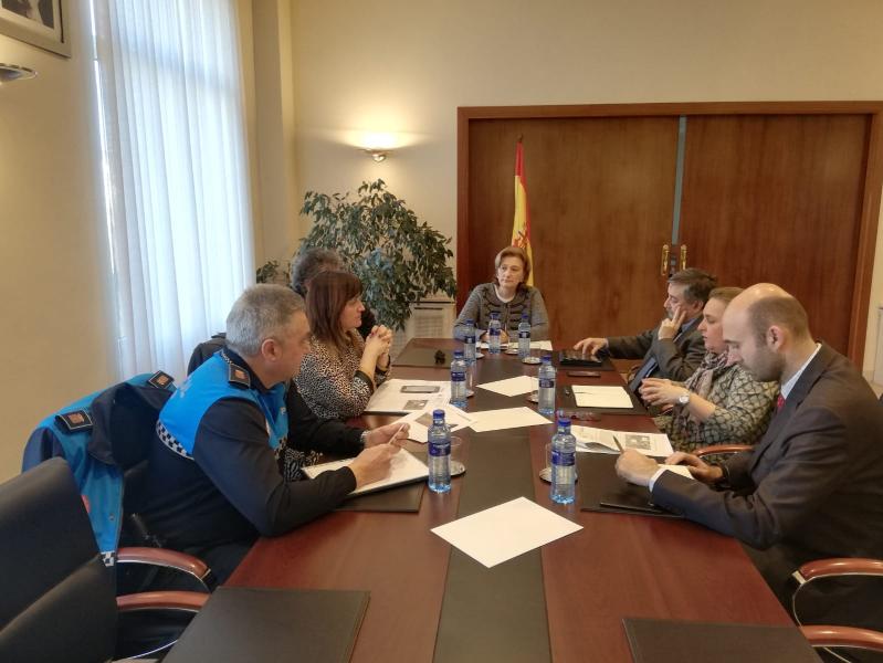 Reunión de la Delegada del Gobierno con la Alcaldesa del Ayuntamiento de Carreño