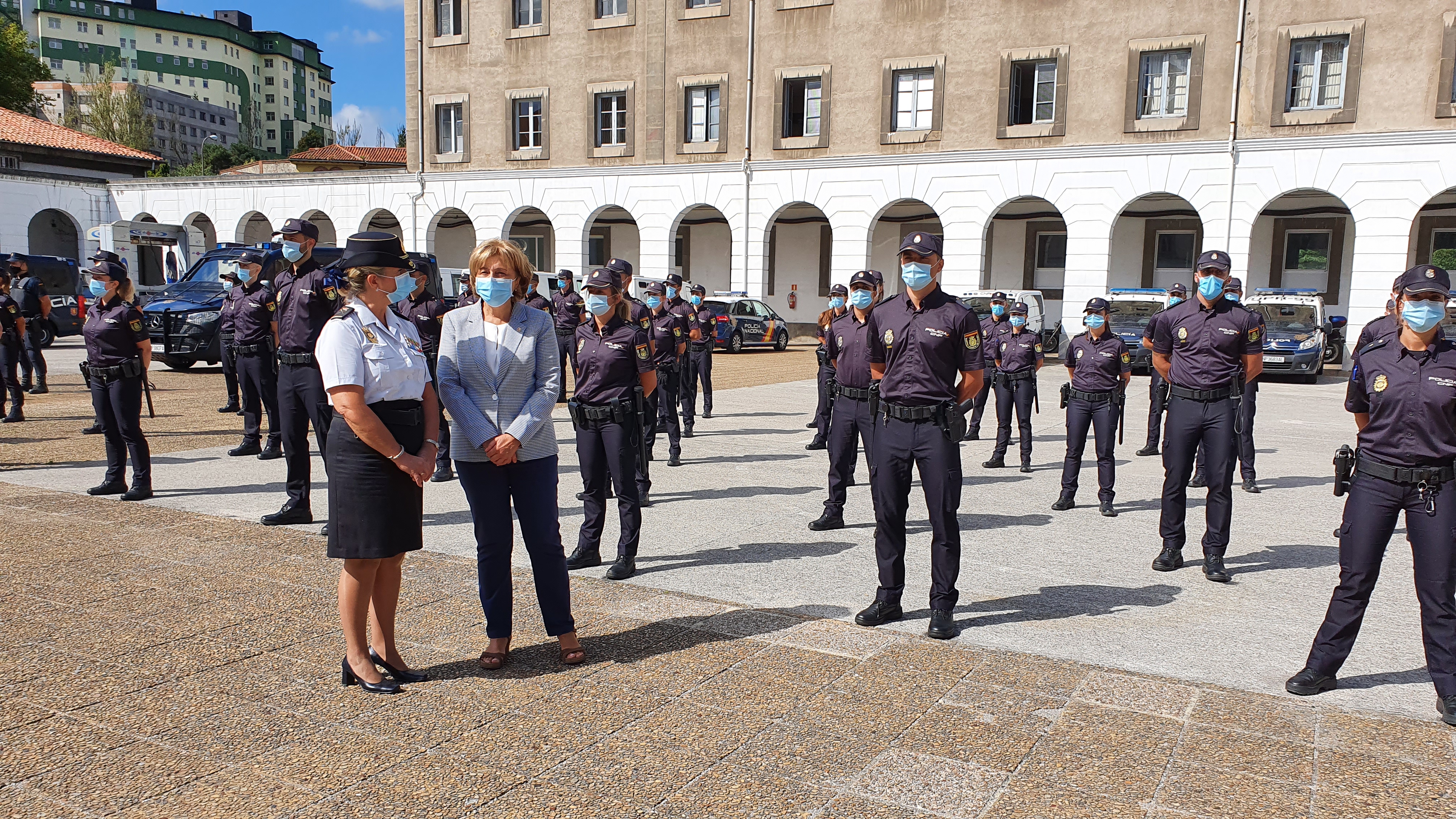La Delegada del Gobierno preside la presentación de los alumnos en prácticas de la Policía Nacional