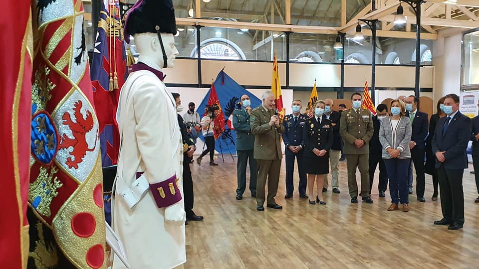Inauguración de la exposición de banderas históricas