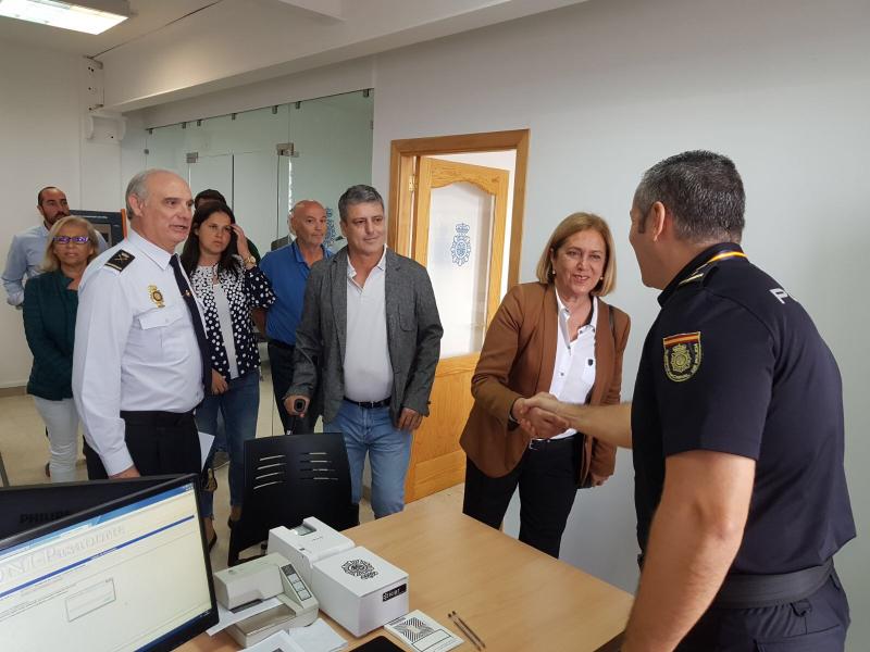 Mercedes Roldós visita las instalaciones de la nueva Unidad de Extranjería y Documentación de Fuerteventura