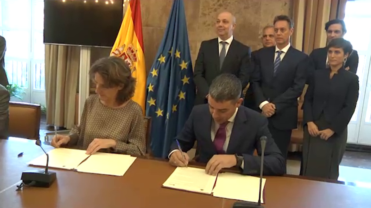 Firma del Protocolo para el Desarrollo de Actuaciones en Materia de Agua entre el Ministerio para la Transición Ecológica y el Gobierno de Canarias