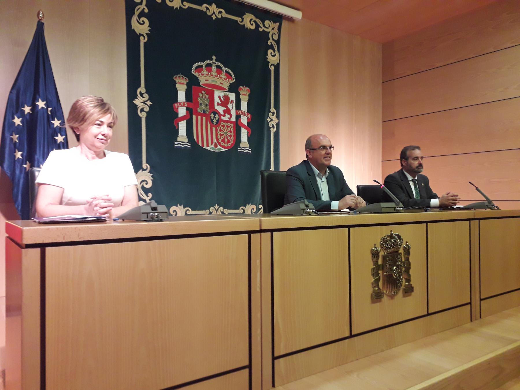 El Ministerio de Política Territorial y Función Pública suscribe con la ULPGC y la ULL sendos convenios de prácticas universitarias en la Delegación del Gobierno en Canarias