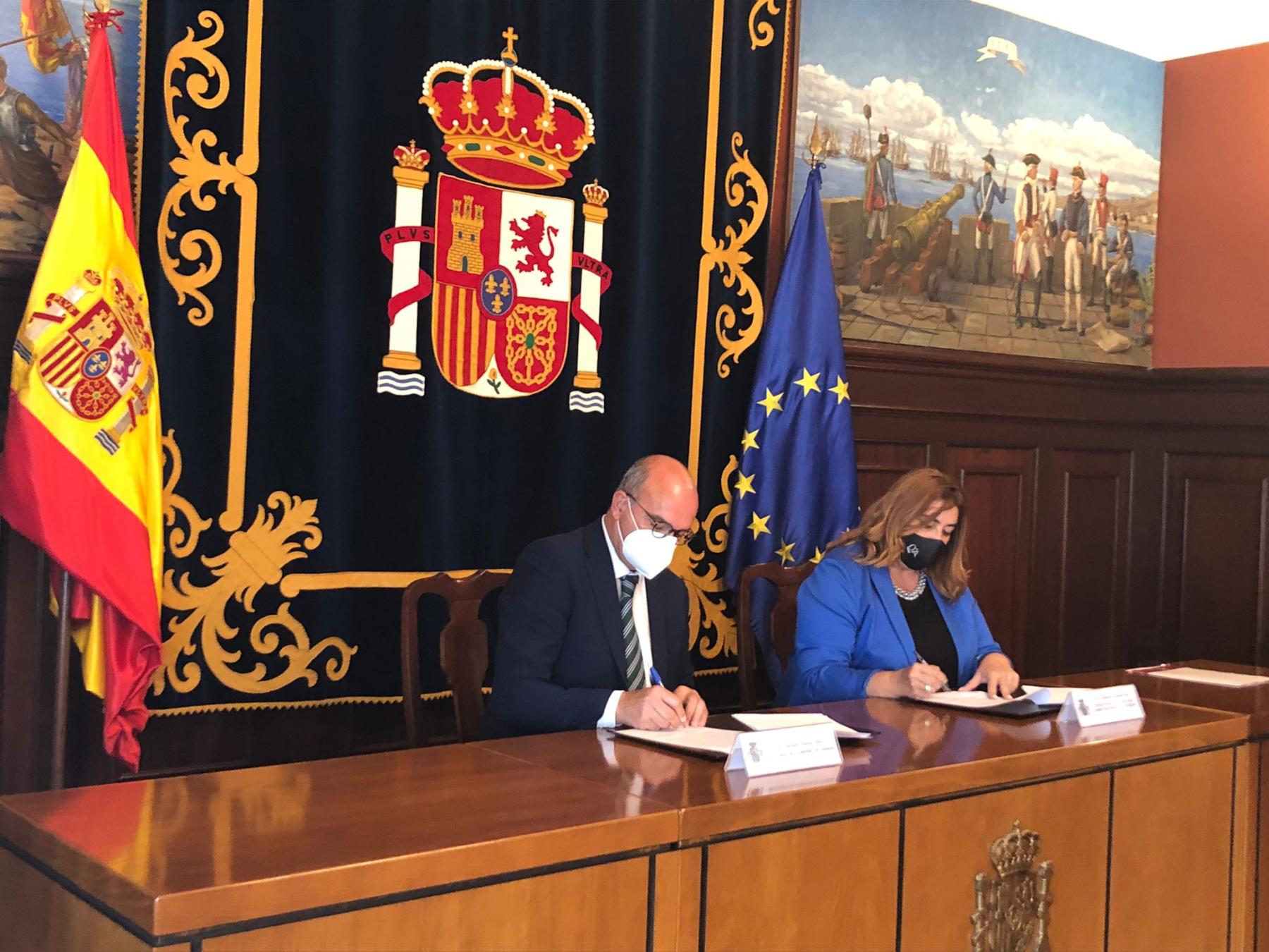 La Delegación del Gobierno y el Colegio de Gestores Administrativos de SC de Tenerife firman un protocolo para la tramitación centralizada de los expedientes de extranjería