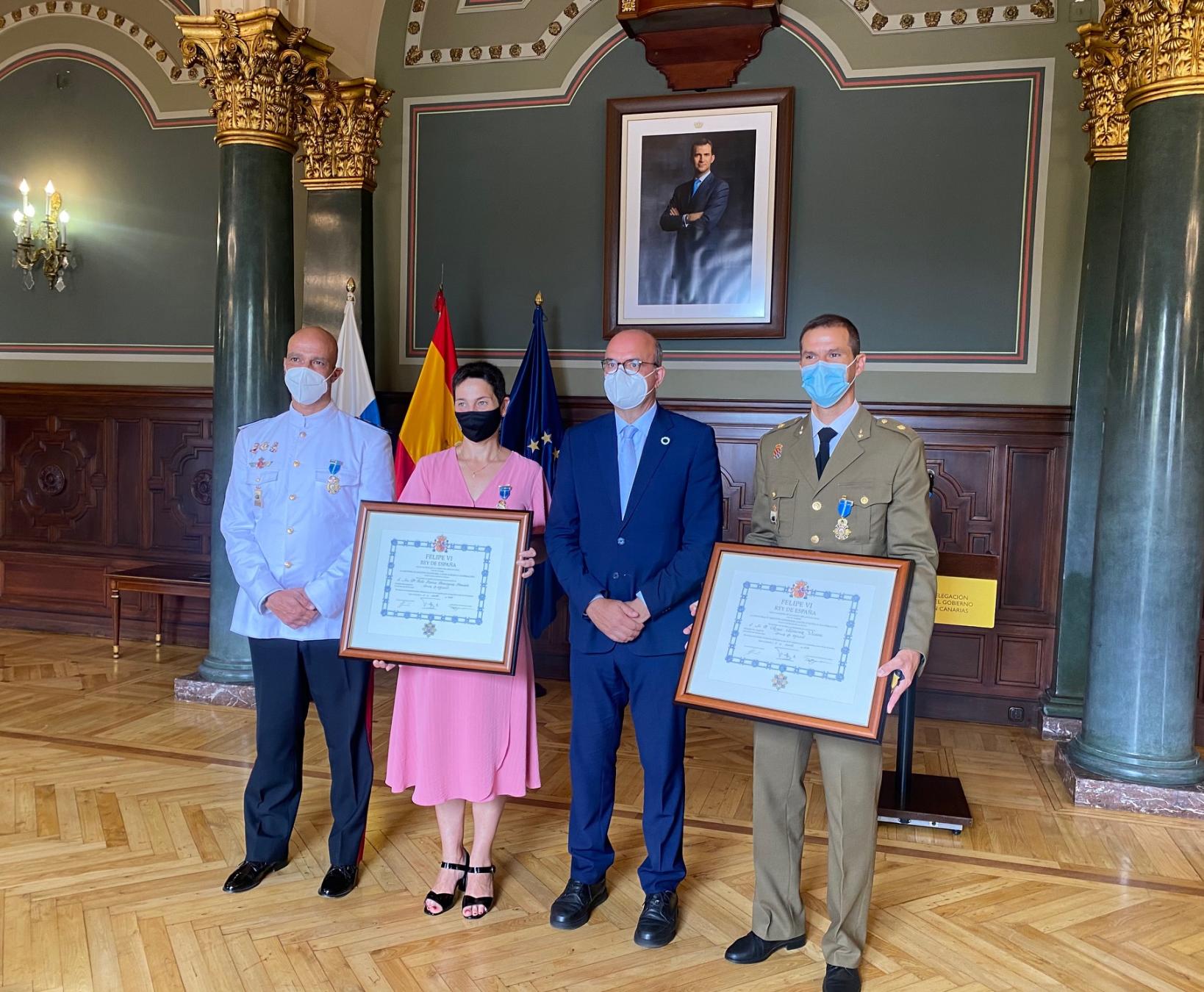 La Delegación del Gobierno entrega las medallas de la Orden del Mérito Civil a los responsables de la UME y de Protección Civil en Canarias