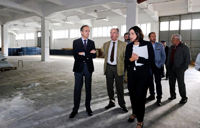 El delegado visita las obras que el Estado ha cedido al Ayuntamiento de Santander para un centro cívico y el archivo del catastro