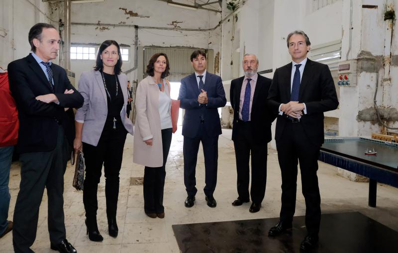 El ministro De la Serna visita la futura sede de la Fundación ENAIRE en Santander