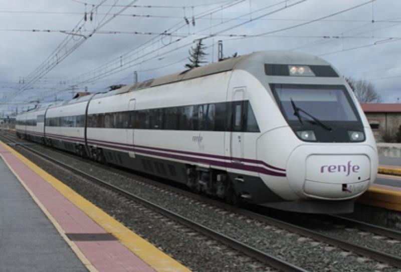 Los trenes de Renfe entre Cantabria y Madrid fueron utilizados por 347.000 viajeros en 2017, el 5,3% más que en 2016
