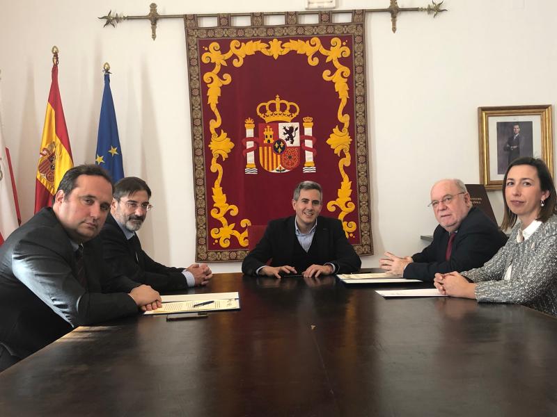 La Delegación del Gobierno acoge la firma del convenio por el que Cantabria se adhiere al Sistema de Información Contable de la Administración General del Estado