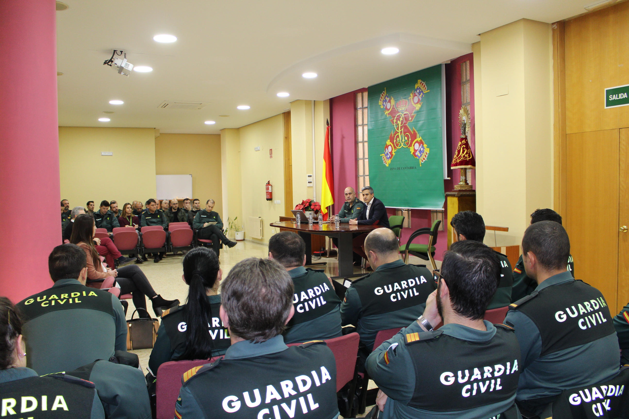 El Delegado del Gobierno inaugura las Jornadas formativas de la Guardia civil sobre trata de seres humanos 