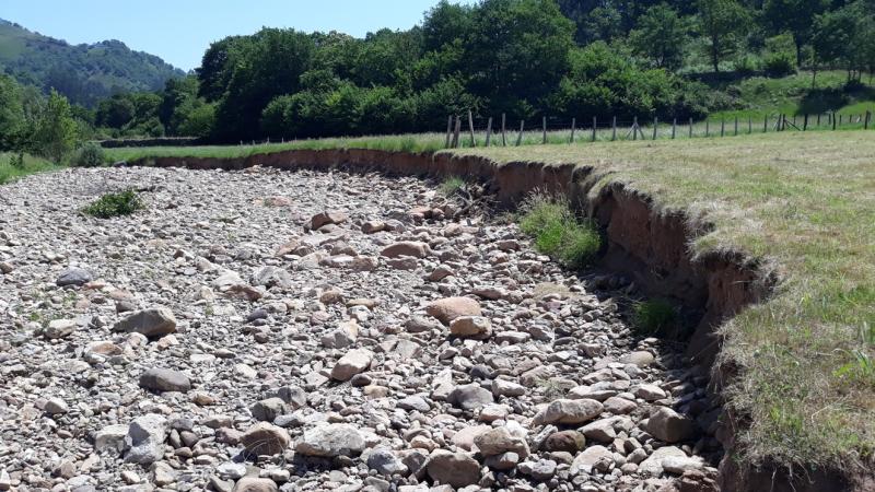 CHCantábrico inicia la licitación de las obras de restauración de márgenes del Río Quivierda en las proximidades de Carmona

