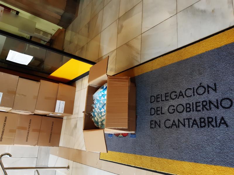 La Delegación del Gobierno en Cantabria distribuirá 178.000 mascarillas en nodos de transporte, ayuntamientos y entidades sociales<br/><br/>