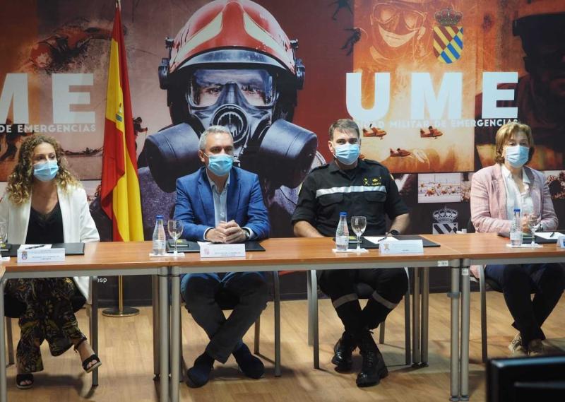 La delegada del Gobierno en Cantabria destaca a la UME con “garante de la paz social” durante el Estado de Alarma