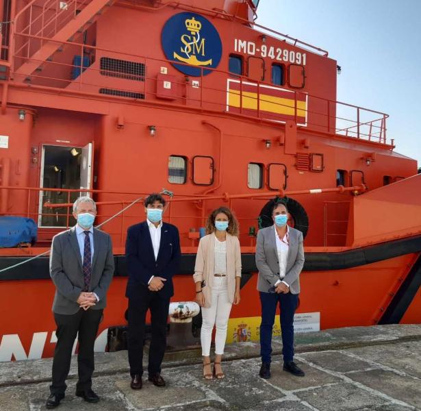 La delegada del Gobierno agradece la continua labor de Salvamento Marítimo Santander durante la pandemia