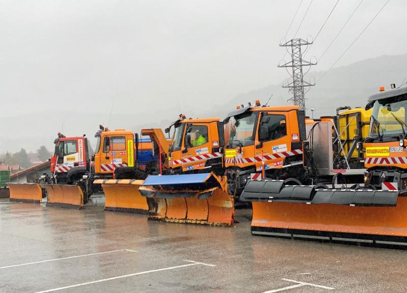 Mitma dispone 95 máquinas quitanieves y 25.650 toneladas de fundentes para hacer frente a las nevadas en Asturias y Cantabria