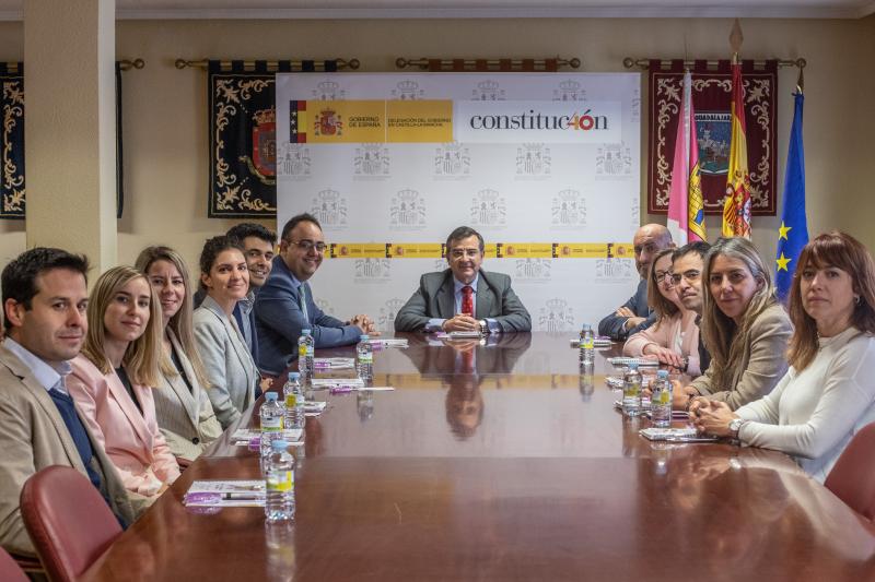 El subelegado del Gobierno de España en la provincia de Toledo recibe a los nuevos inspectores de Trabajo en Castilla-La Mancha