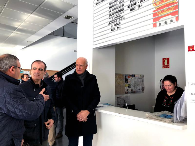 El subdelegado del Gobierno de España en la provincia de Cuenca, Juan Rodríguez, visita las obras del Plan de Empleo Rural en Quintanar del Rey