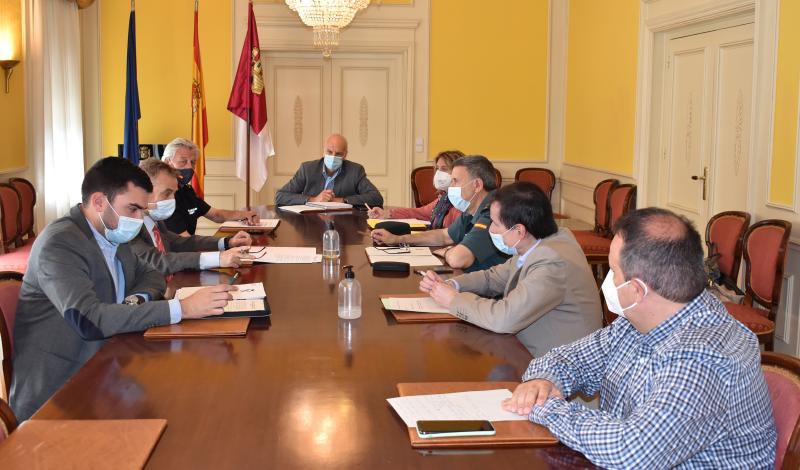 El subdelegado del Gobierno de España en la provincia de Cuenca preside la reunión del Grupo de Trabajo Provincial para la colaboración entre la Inspección de Trabajo y las Fuerzas y Cuerpos de Seguridad del Estado