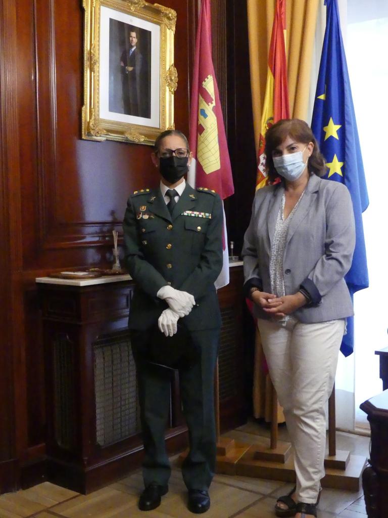 La subdelegada del Gobierno de España en la provincia de Guadalajara recibe a la nueva jefa de la Comandancia de la Guardia Civil, la teniente coronel Cristina Moreno