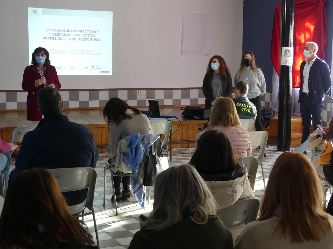 Profesionales del medio rural se forman en Mondéjar para mejorar la atención a víctimas de violencia de género