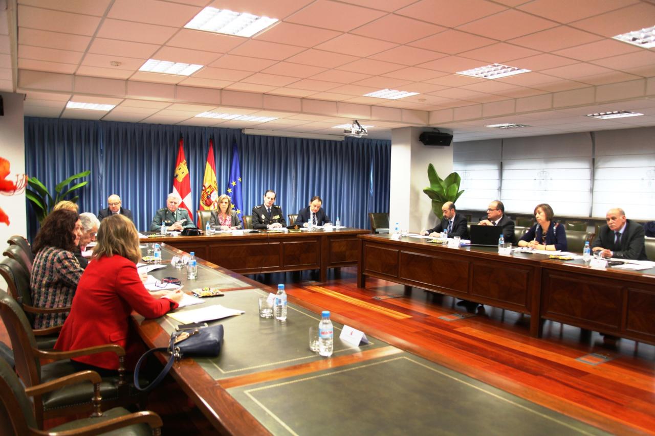 La Comisión de Asistencia al Delegado del Gobierno en Castilla y León analiza asuntos relacionados con el tráfico, los planes de gestión de riesgo de inundación o la normativa de ayudas por fenómenos meteorológicos