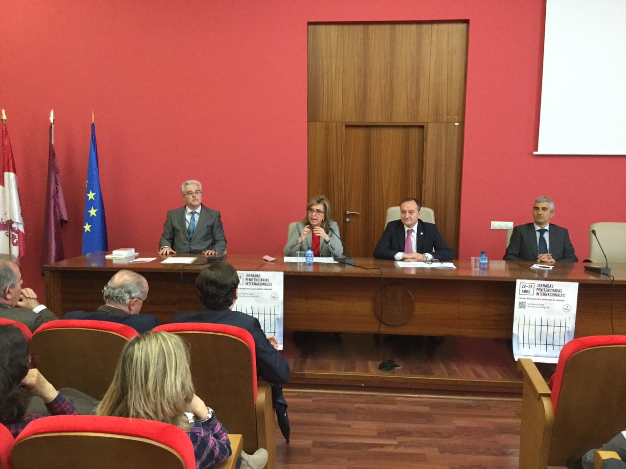 La delegada del Gobierno en Castilla y León interviene en la inauguración de las Jornadas Penitenciarias Internacionales 'Las Reformas penitenciarias', en la Universidad de Valladolid