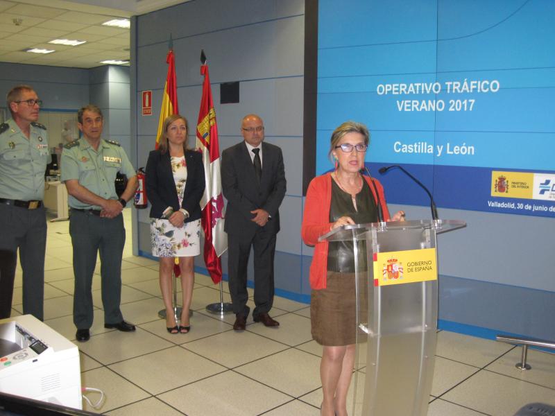 La delegada del Gobierno en Castilla y León presenta el dispositivo especial para el verano 2017 de la DGT, en el ámbito de las carreteras de la región, donde se prevén más de 15 millones de desplazamientos entre julio y agosto