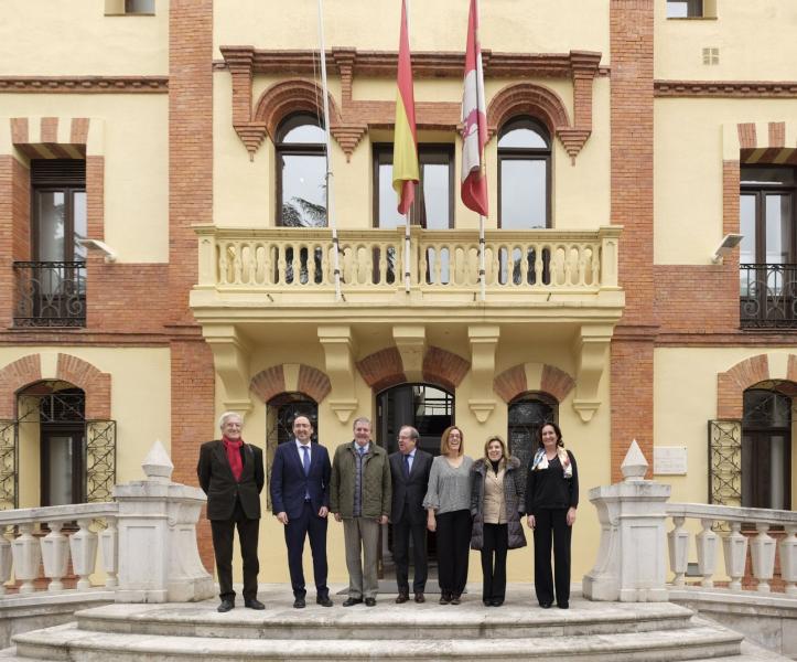 Reunión del ministro de Cultura y el presidente de la Junta se reúnen para poner en marcha el 30 aniversario de la muerte de Díaz-Caneja