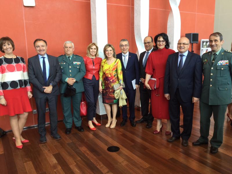 La delegada del Gobierno, acompañada por los subdelegados, en los Premios Castilla y León