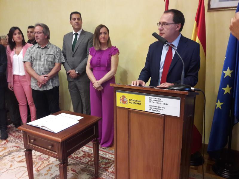 La delegada del Gobierno en Castilla y León preside el acto de toma de posesión del nuevo subdelegado en Zamora, Ángel Blanco García