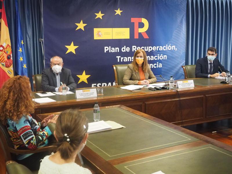 Virginia Barcones preside la reunión del operativo que se desplegará en Valladolid el sábado con motivo de los exámenes de oposición a la Administración General del Estado a los que concurren 1.870 aspirantes