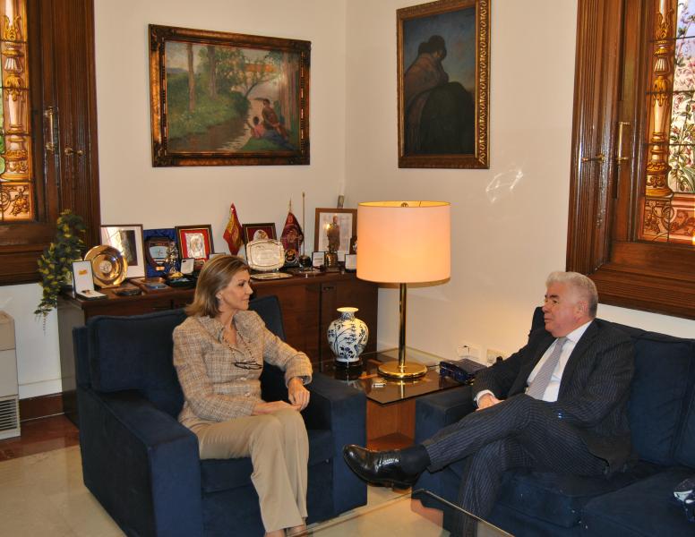 Reunión con el cónsul general de Chile