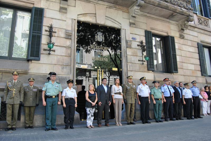 Minuto de silencio en la Delegación del Gobierno por el criminal atentado perpetrado en Niza