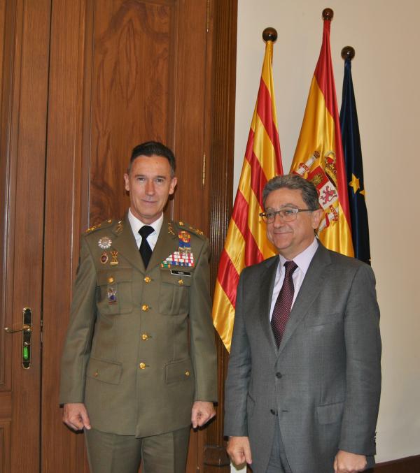Reunión entre el delegado del Gobierno en Cataluña y el nuevo Inspector General del Ejército